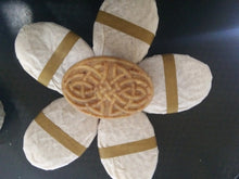 Load image into Gallery viewer, Oatmeal, Milk and Honey Soap